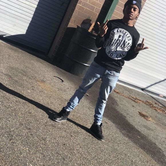 Meet your Posher, Lorenzo - Picture 1 of 1